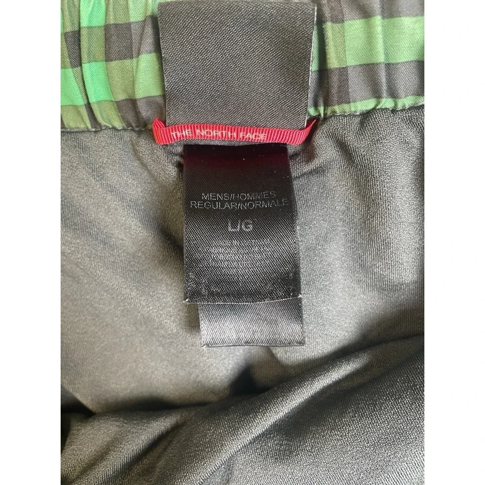 THE North Face Shorts Mens Size LG Plaid Green Swim Suit Trunks Belt and Pockets